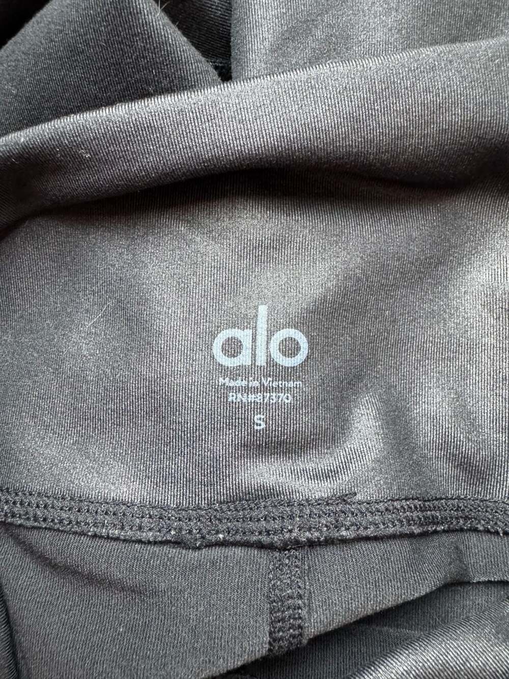 Alo Yoga Airlift High-Waist Full Length Shiny Leggings Black - Picture 4 of 5